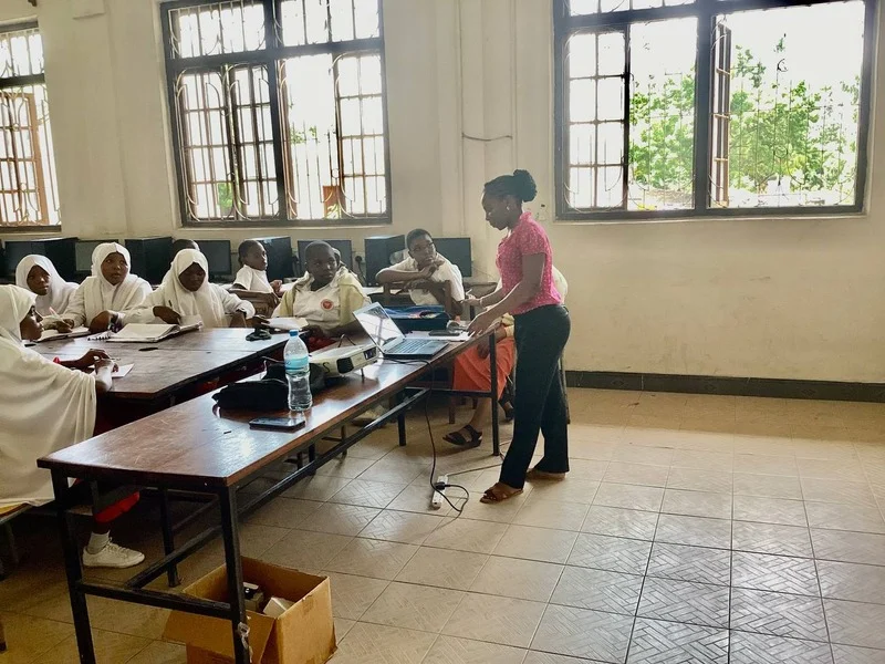 Facilitator teaching a SmartGirlz classroom